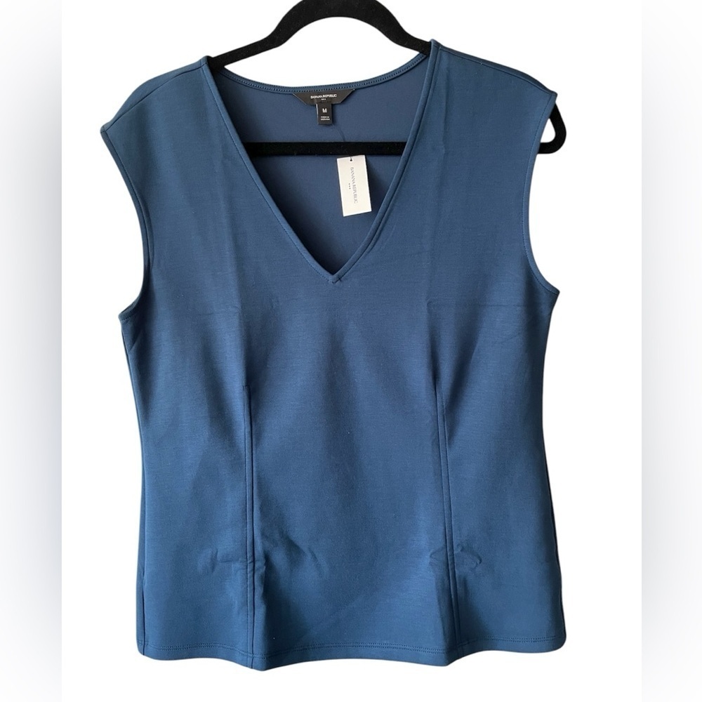 Banana Republic Factory Blue Sleeveless Professional V Neck Top Medium NWT